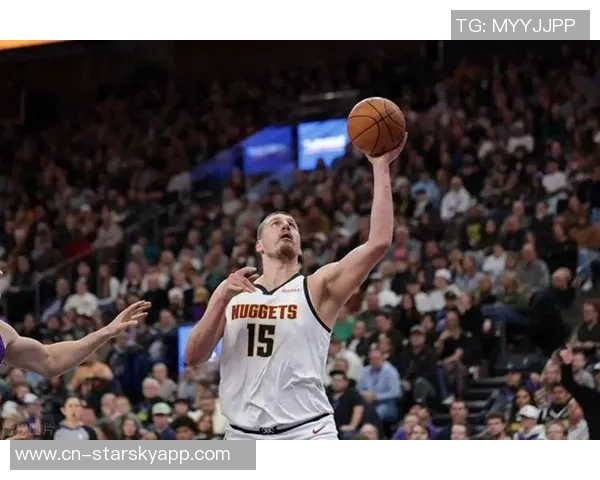 约基奇创历史第二佳绩12次三双35分15篮板10助攻仅次于罗伯特森